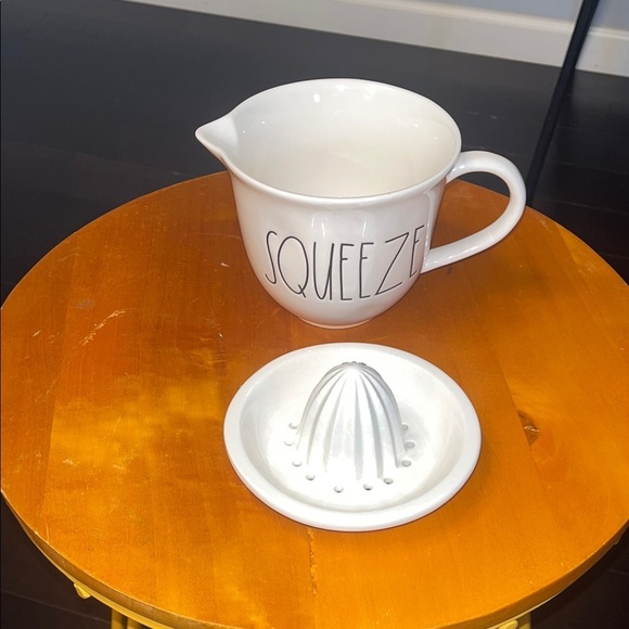 Rae Dunn Cream Ceramic Citrus Juicer - Picture 4 of 6